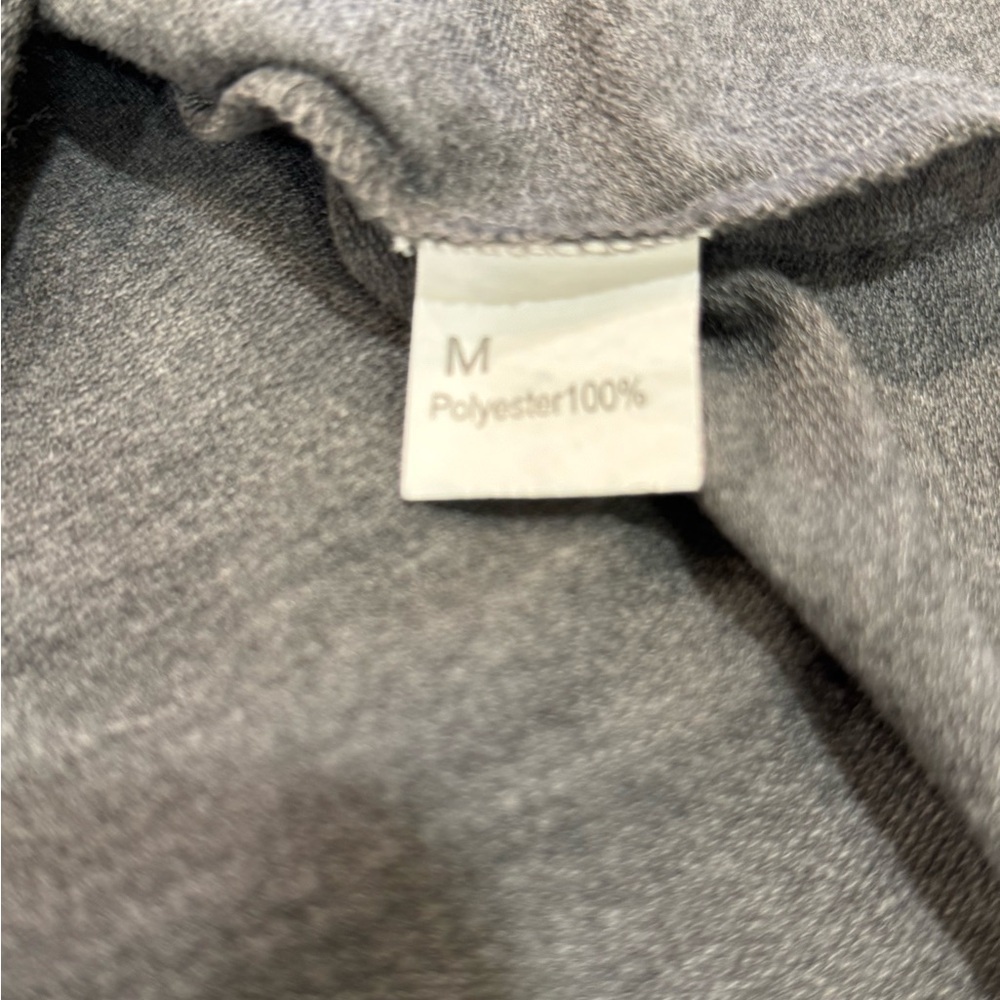 Graphic Sweatshirt Size Medium - Picture 6 of 9
